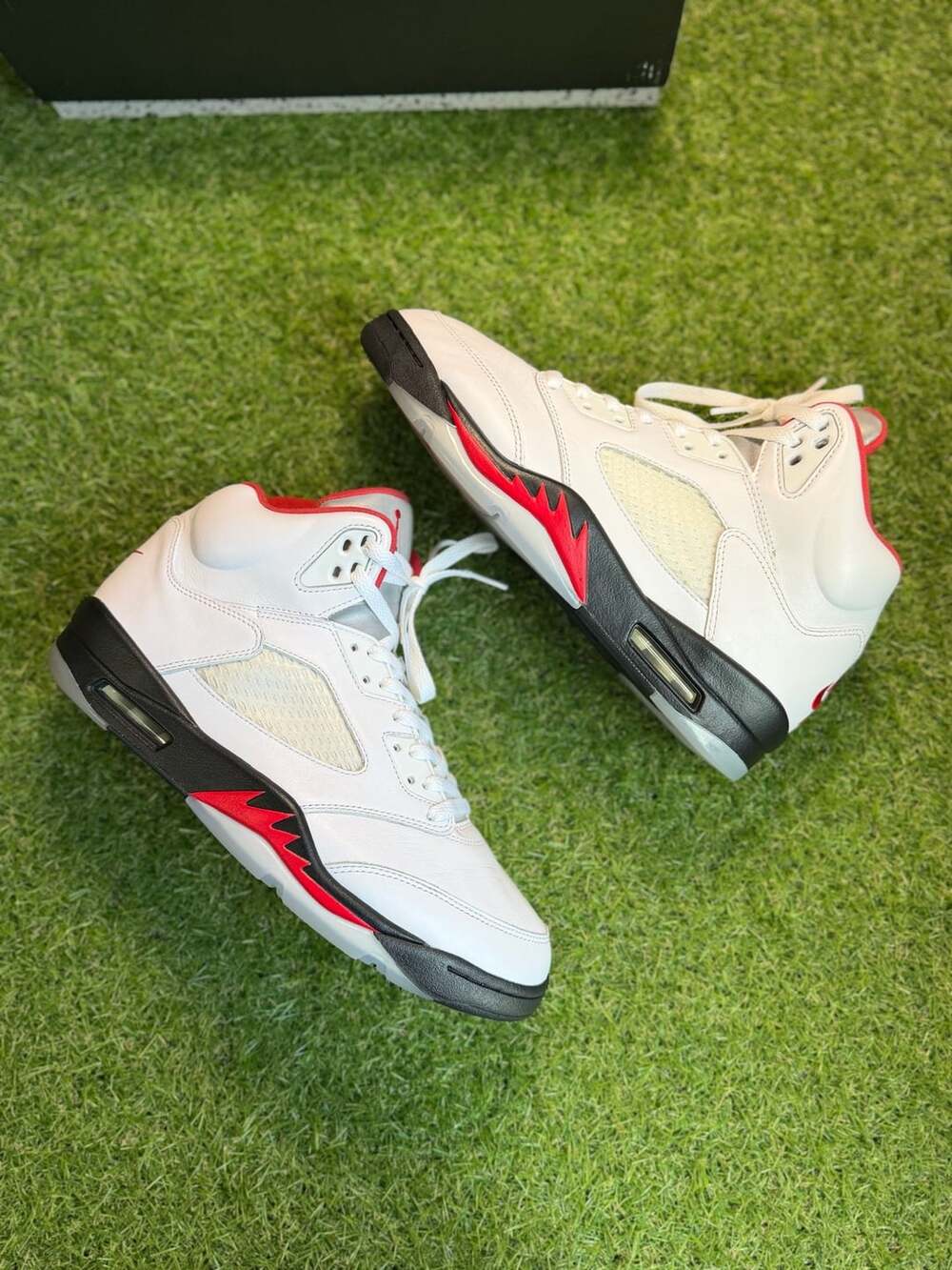 Jordan Air Jordan 5 Retro White Fire Red Silver Tongue